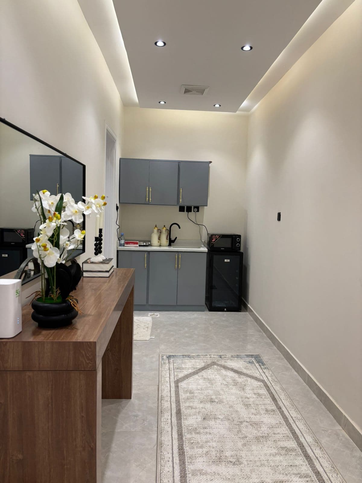 استديو بسرير ماستر وجلسة جانبية 4