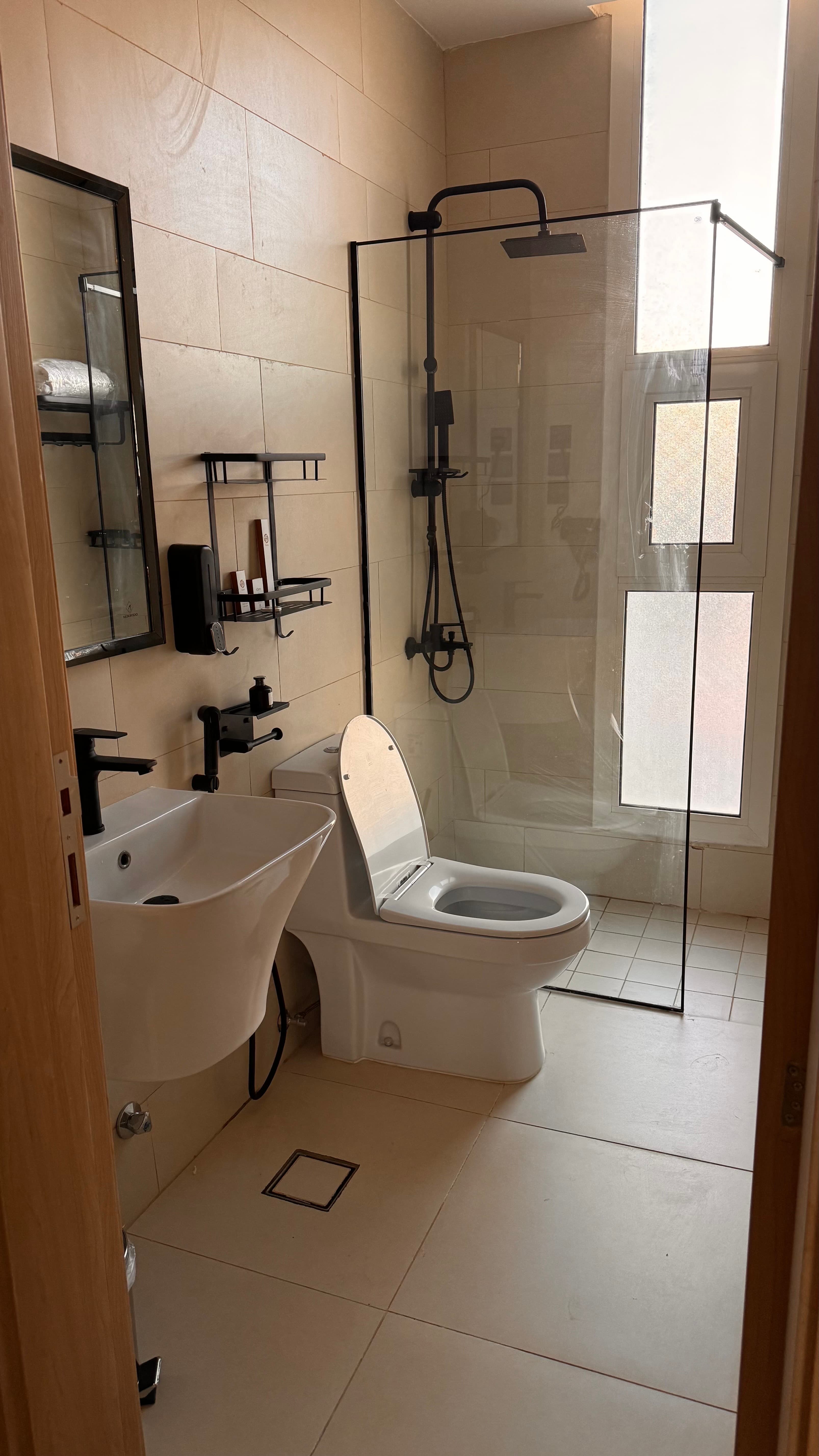 شقه صالة و ثلاث غرف نوم 8