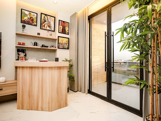 شقه ببلكونه مطله على البحر 3