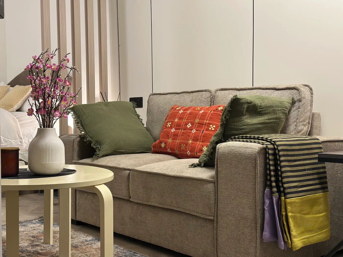 استديو هادئ بسريرماستر بدخول ذكي 3