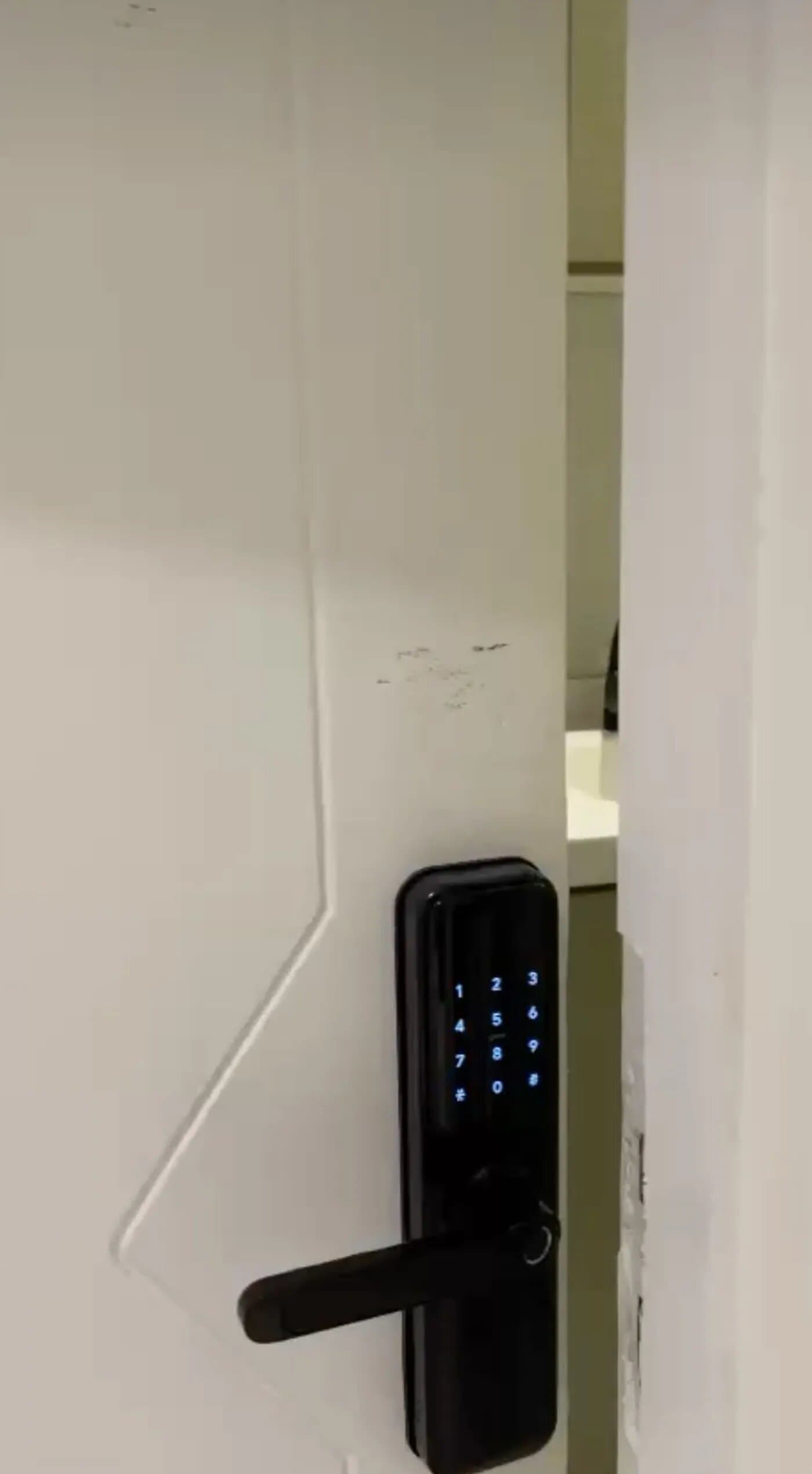 استديو بموقع مميز بدخول ذاتي 10