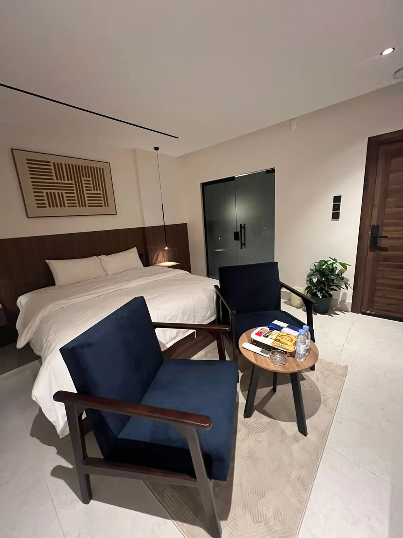 استديو بأثاث مريح 5