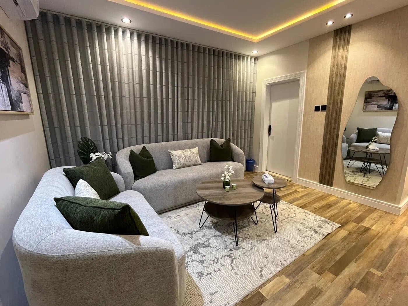 شقة بغرفة نوم وصالة 2