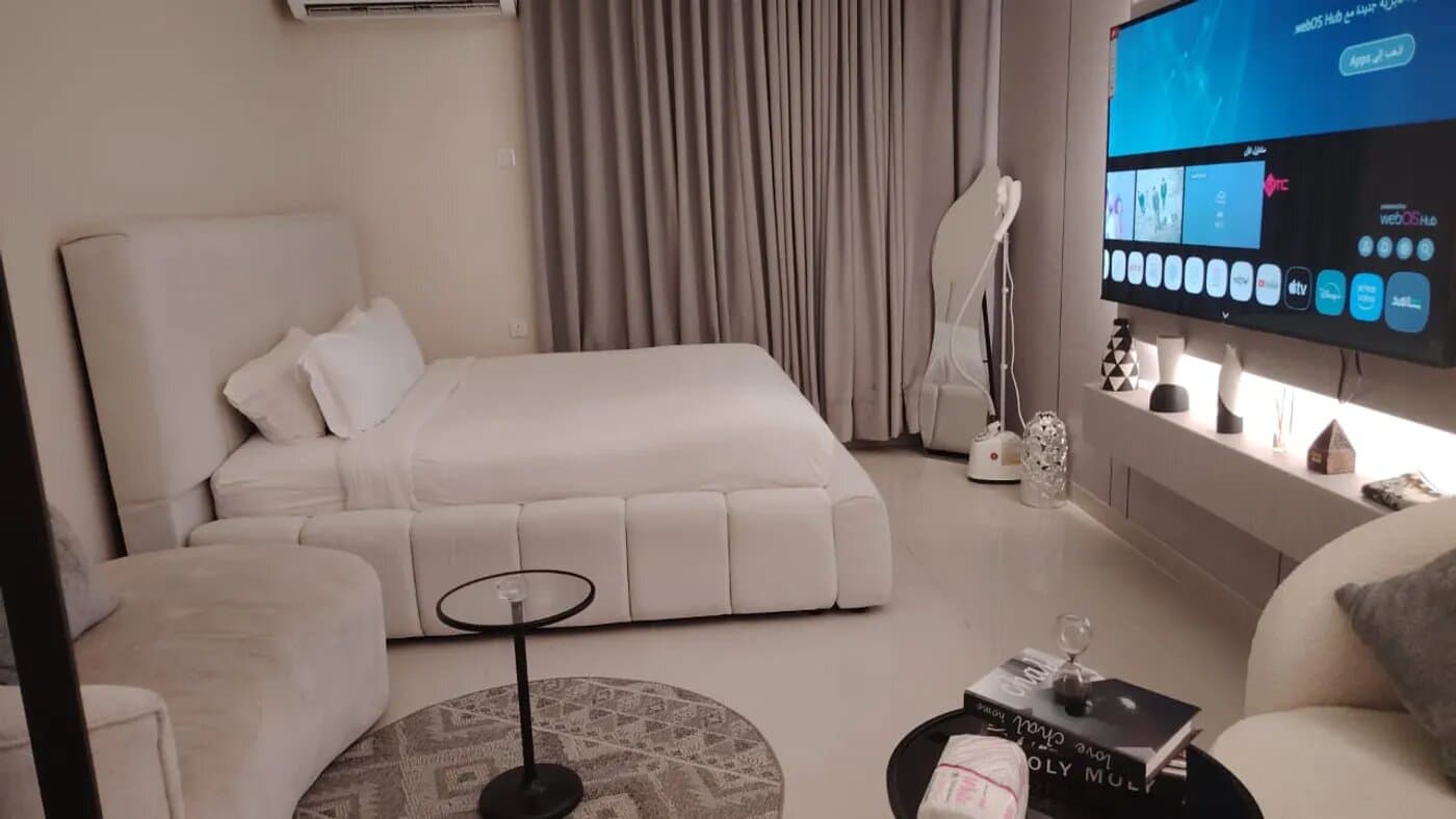 استديو هادئ بدخول ذاتي 1