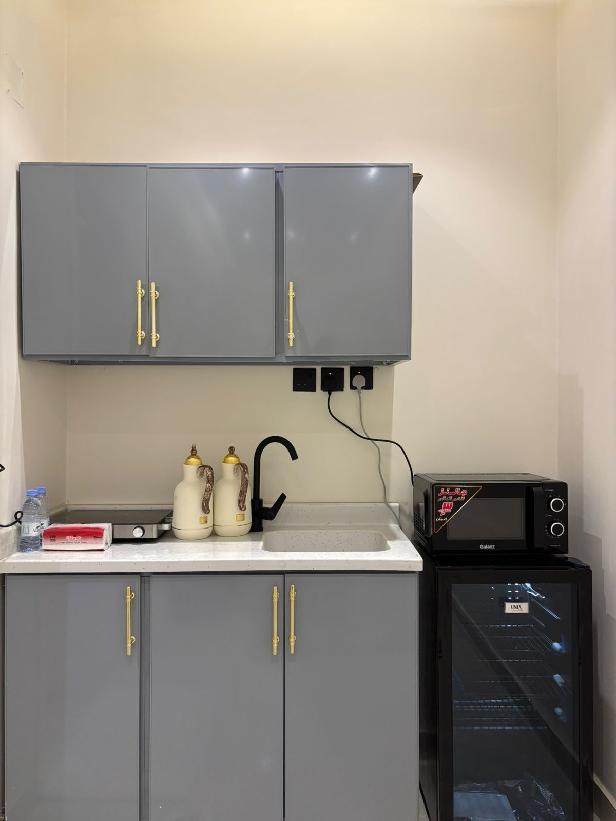 استديو بسرير ماستر وجلسة جانبية 3