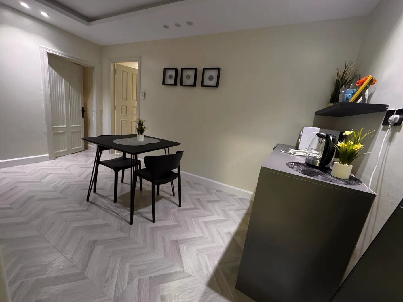 شقة بغرفة نوم وصالة بدخول ذكي 2