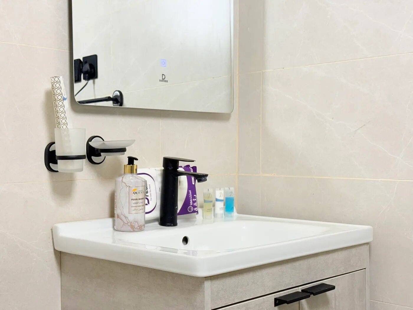 شقة بصالة وغرفة نوم 3