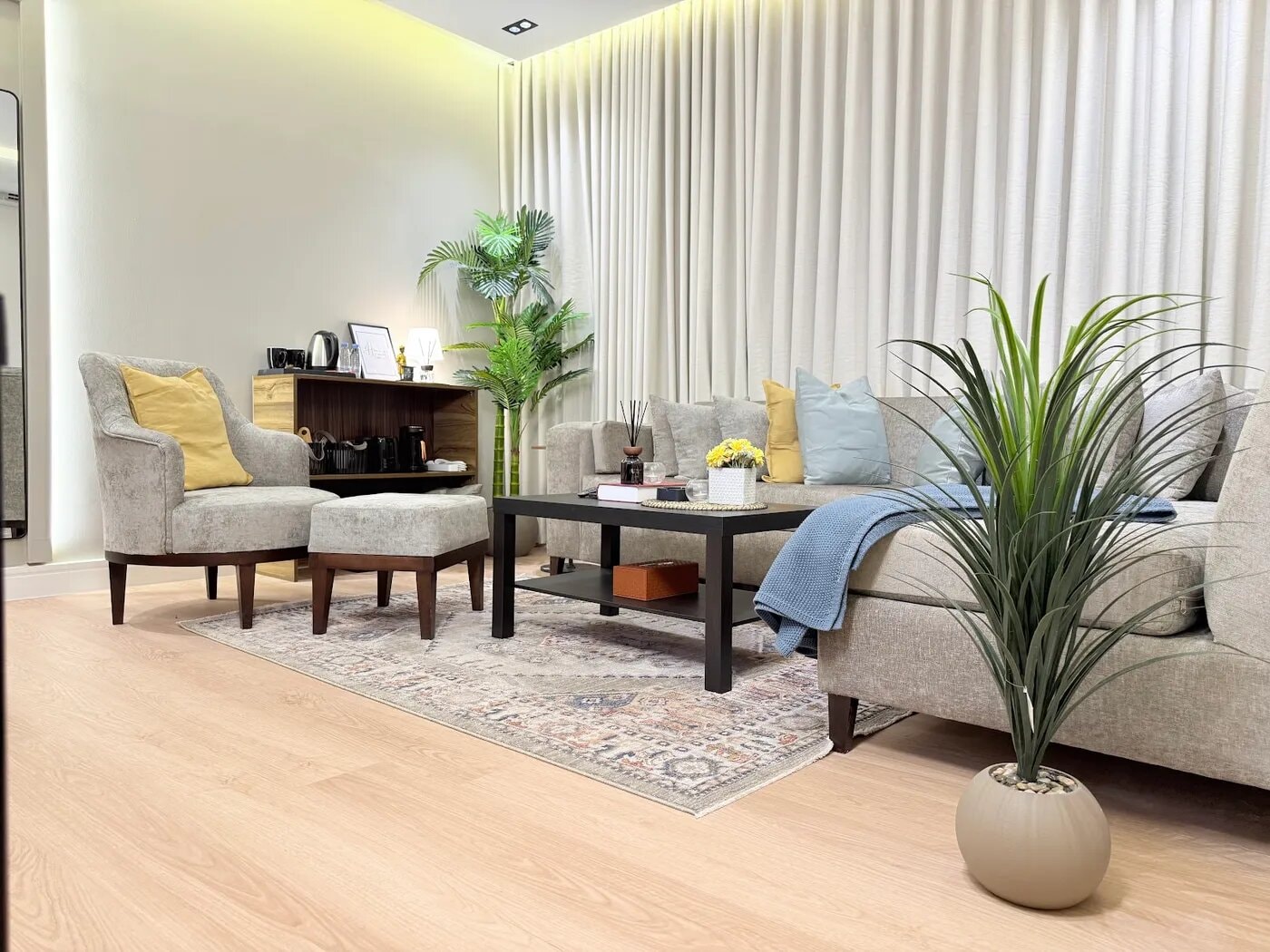 شقة بصالة وغرفة نوم 9