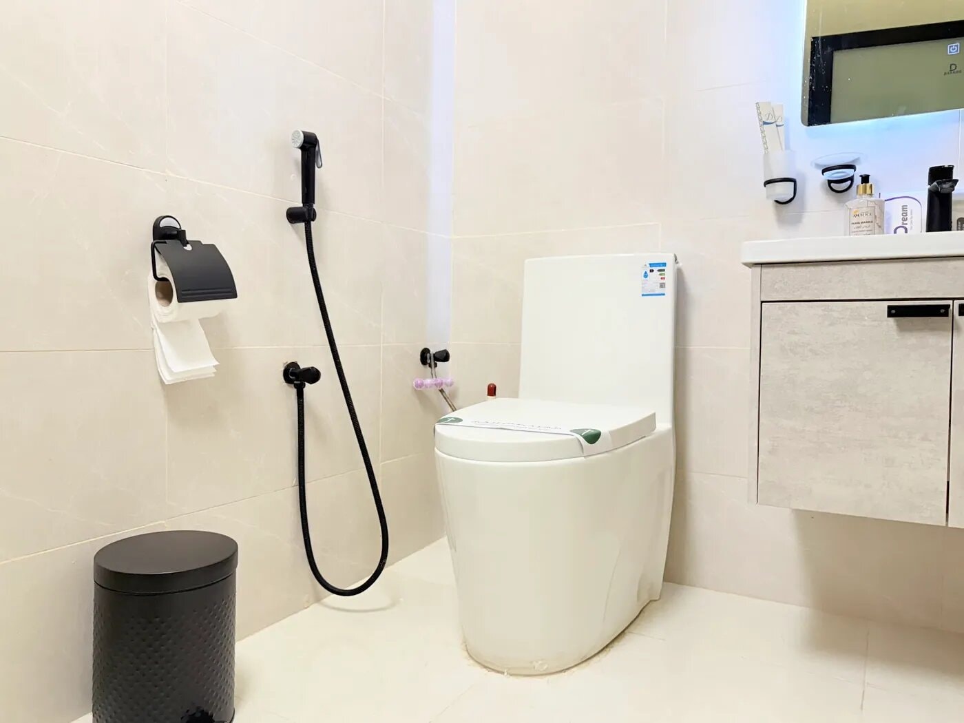 شقة بصالة وغرفة نوم 16