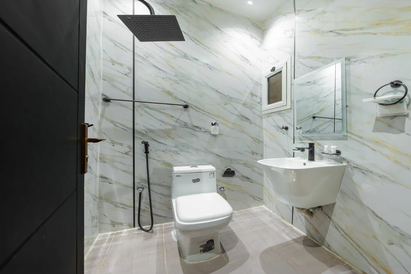 استديو هادئ بسرير ماستر دخول ذكي 5