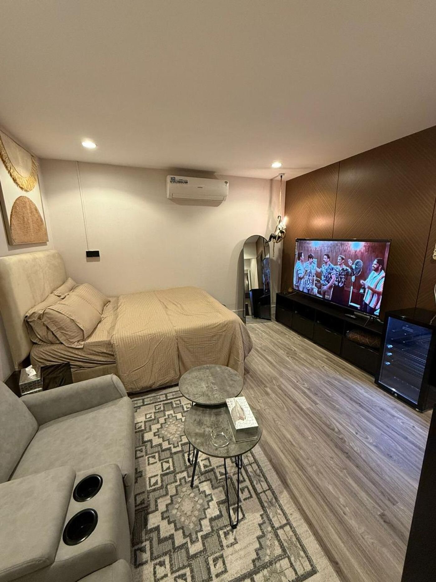 استديو هادئ بسرير ماستر دخول ذكي 6