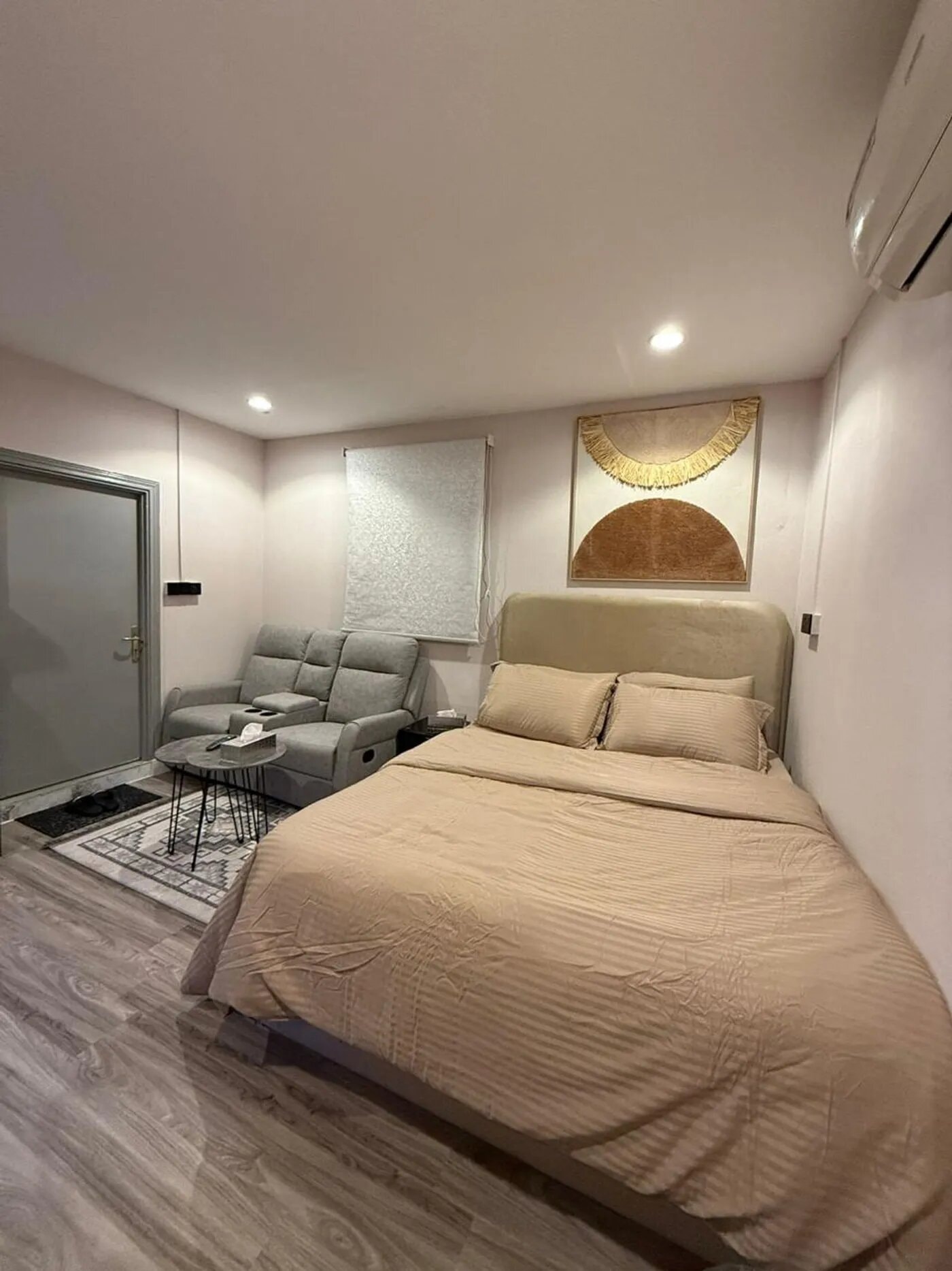 استديو هادئ بسرير ماستر دخول ذكي 13