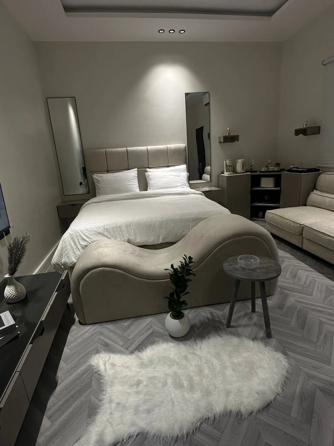 استديو هادئ بدخول ذاتي 2