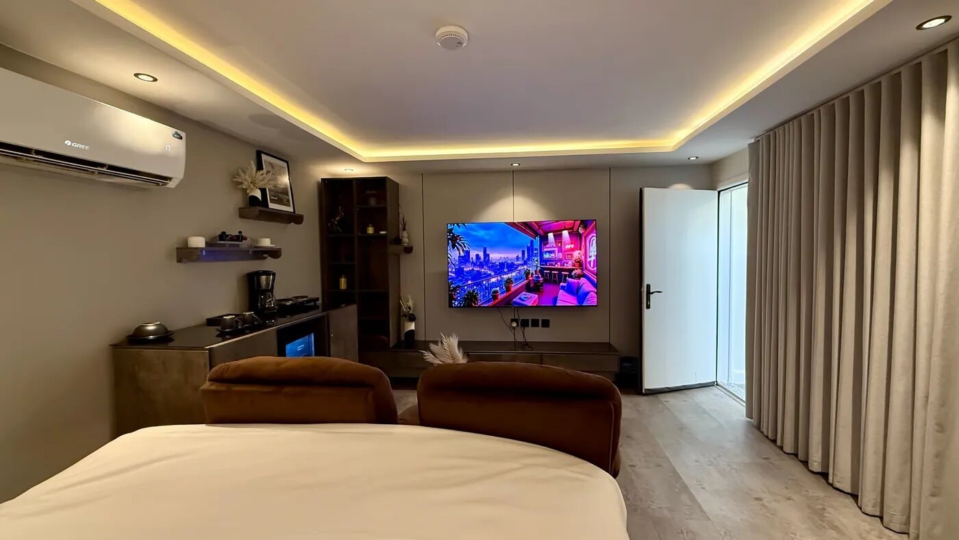 استديو هادئ بسرير ماستر دخول ذكي 16