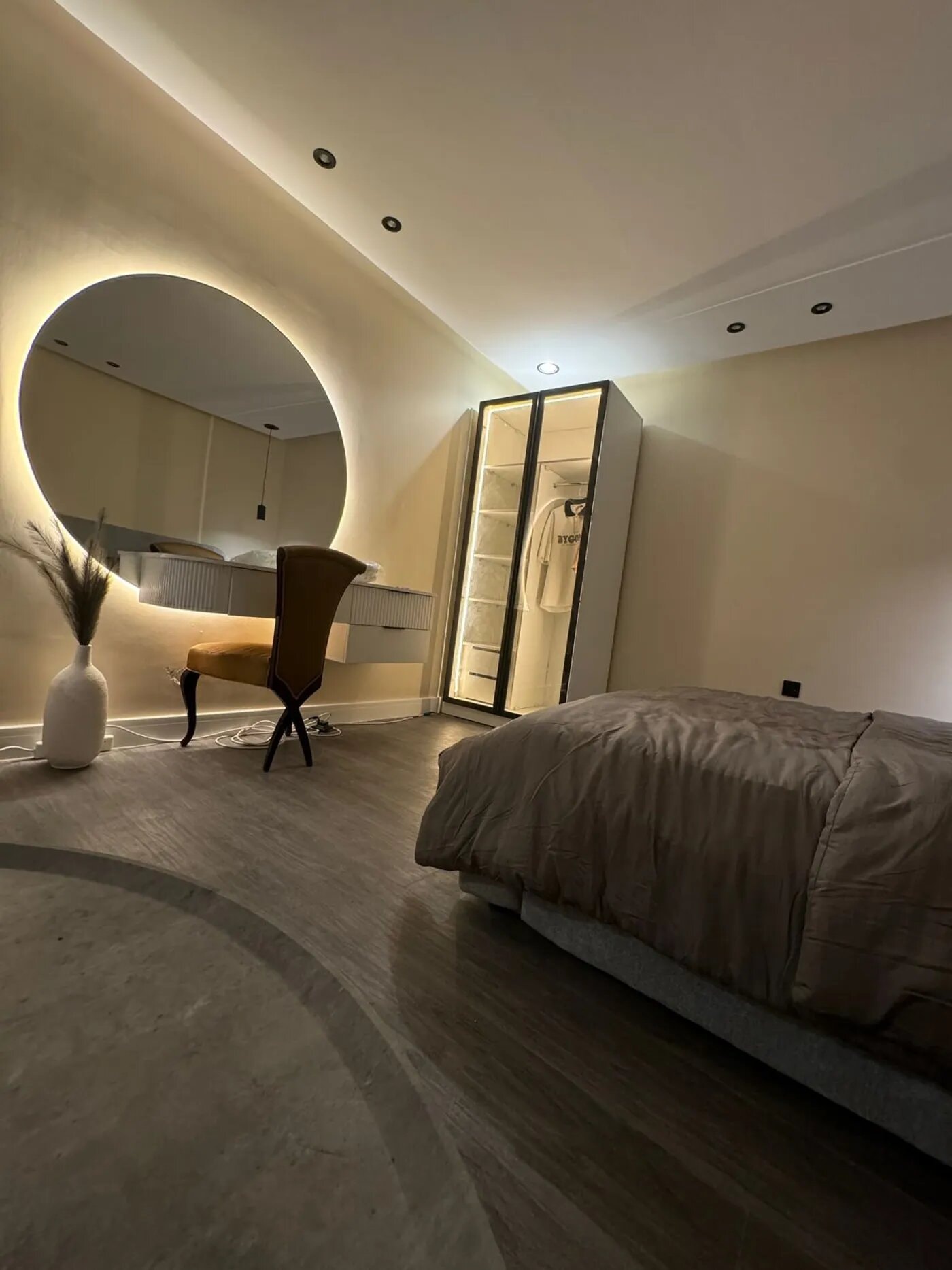 استديو هادئ بدخول ذاتي 5