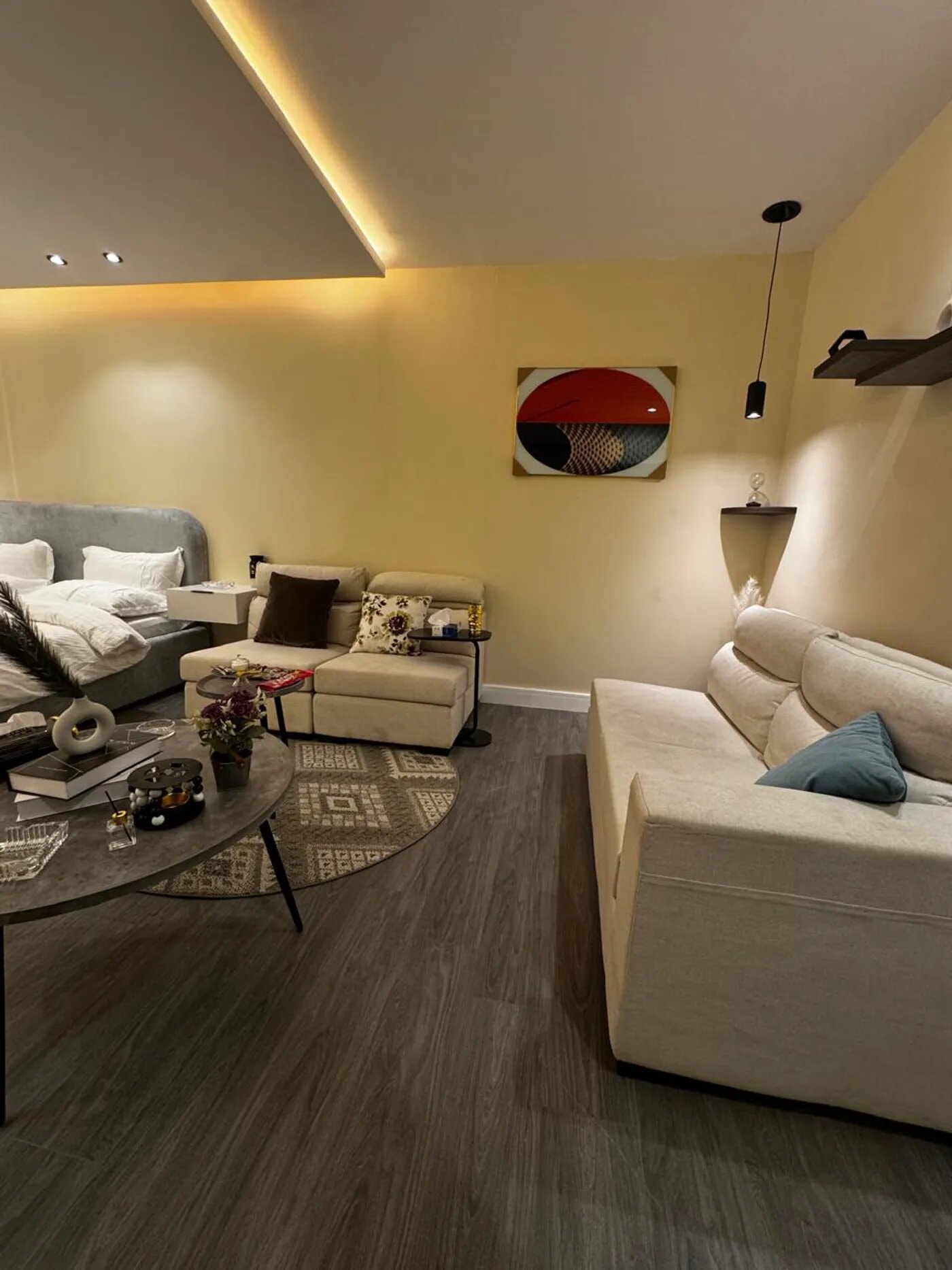 استديو هادئ بدخول ذاتي 7