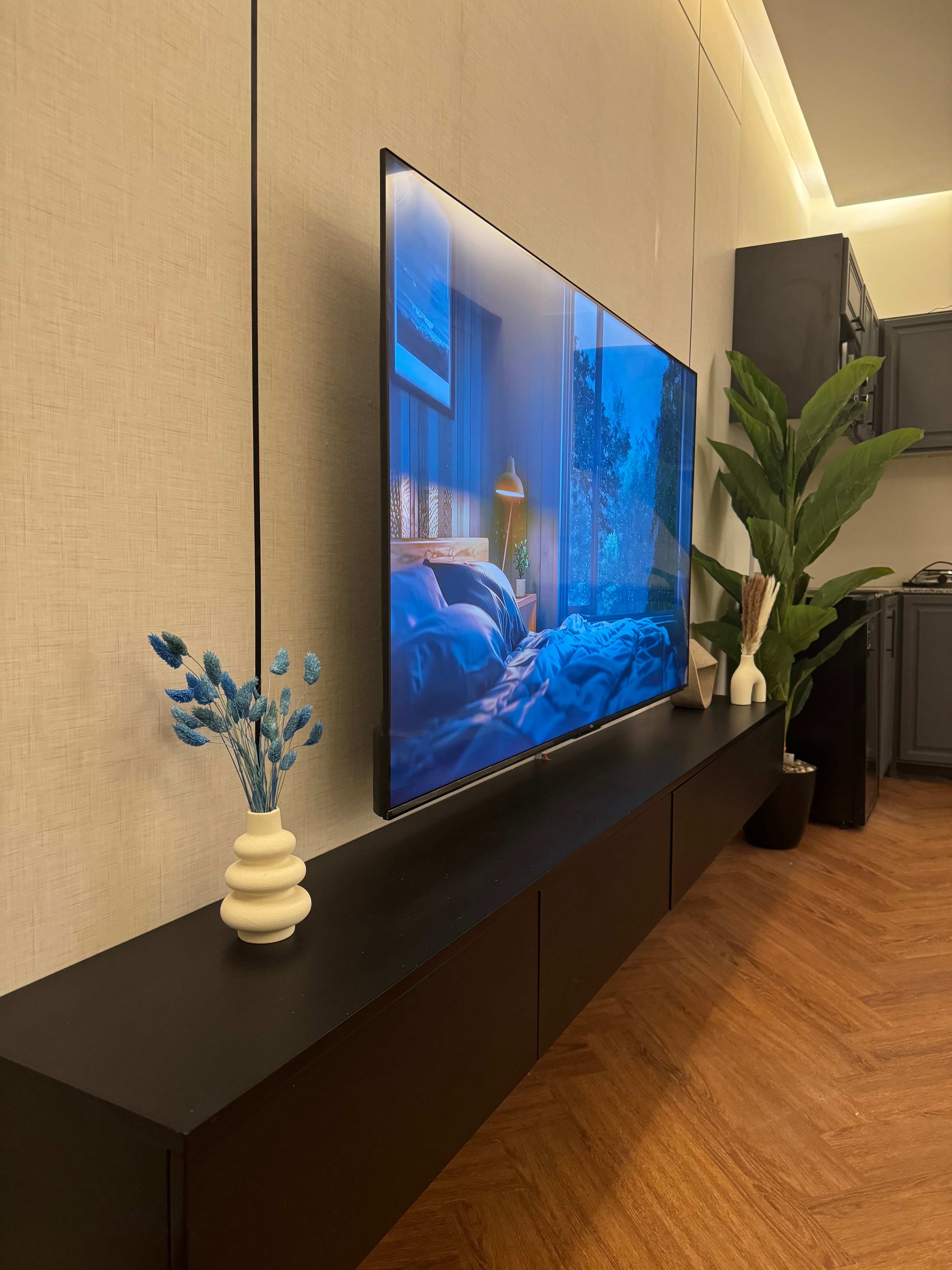 غرفه نوم و صالة مودرن دخول ذاتي في حي ال 2