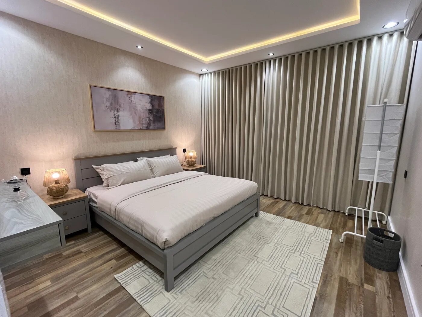 شقة بغرفة نوم وصالة 5