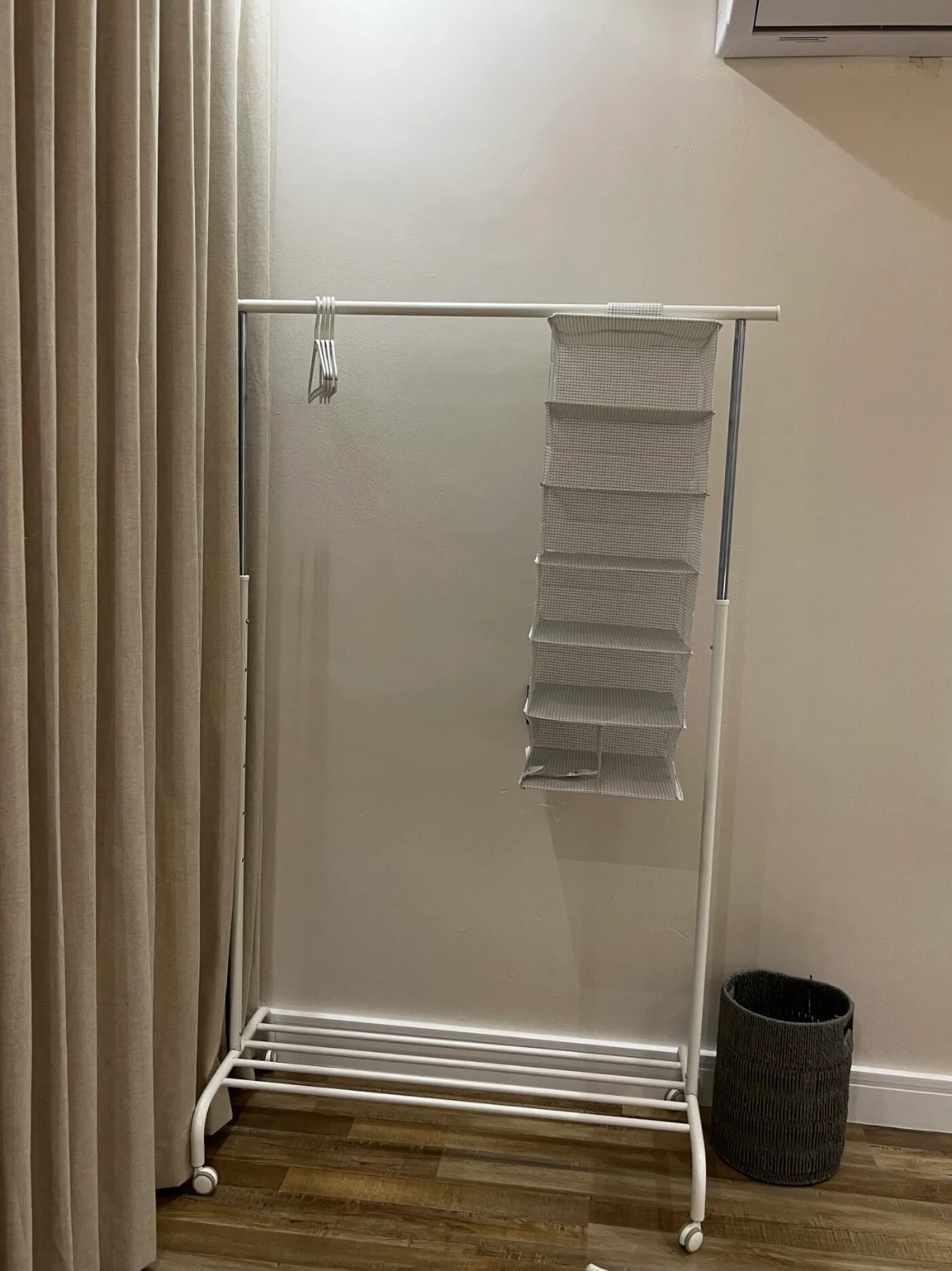 شقة بغرفة نوم وصالة 9