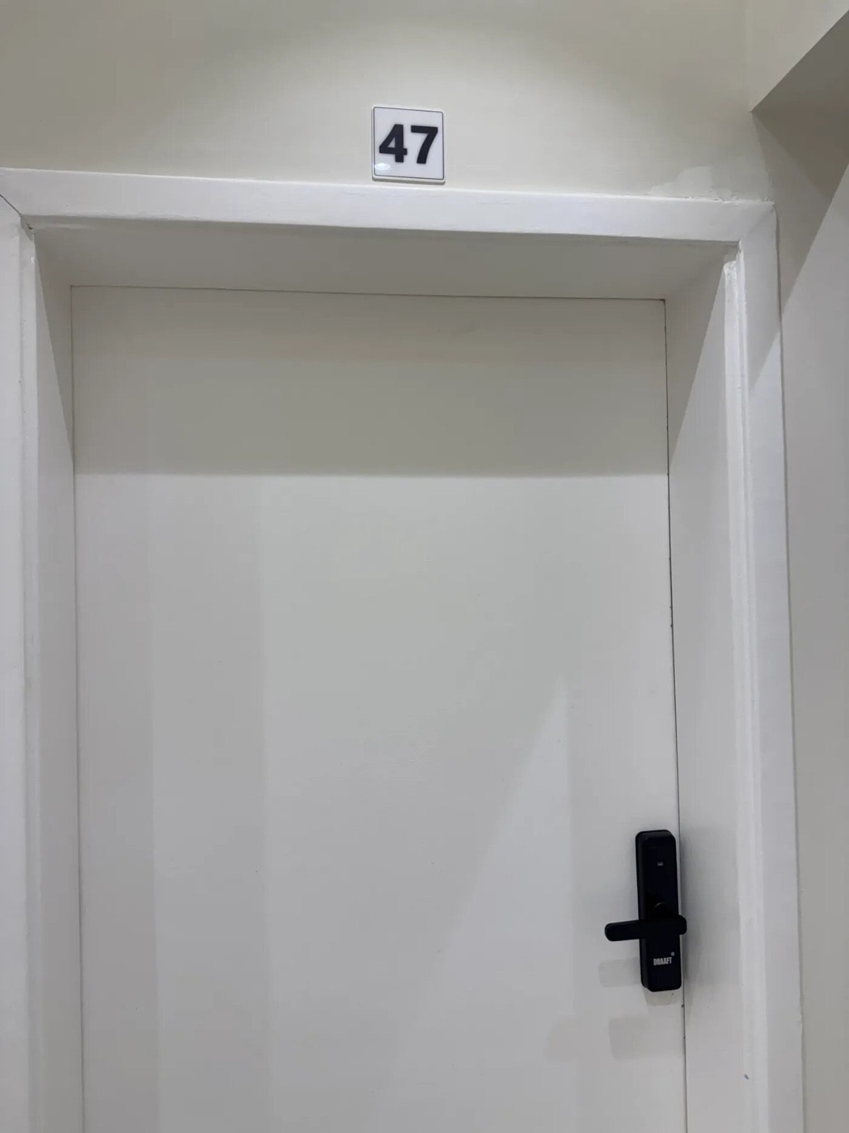 استوديو بسرير ماستر وجالسة جانبية 10