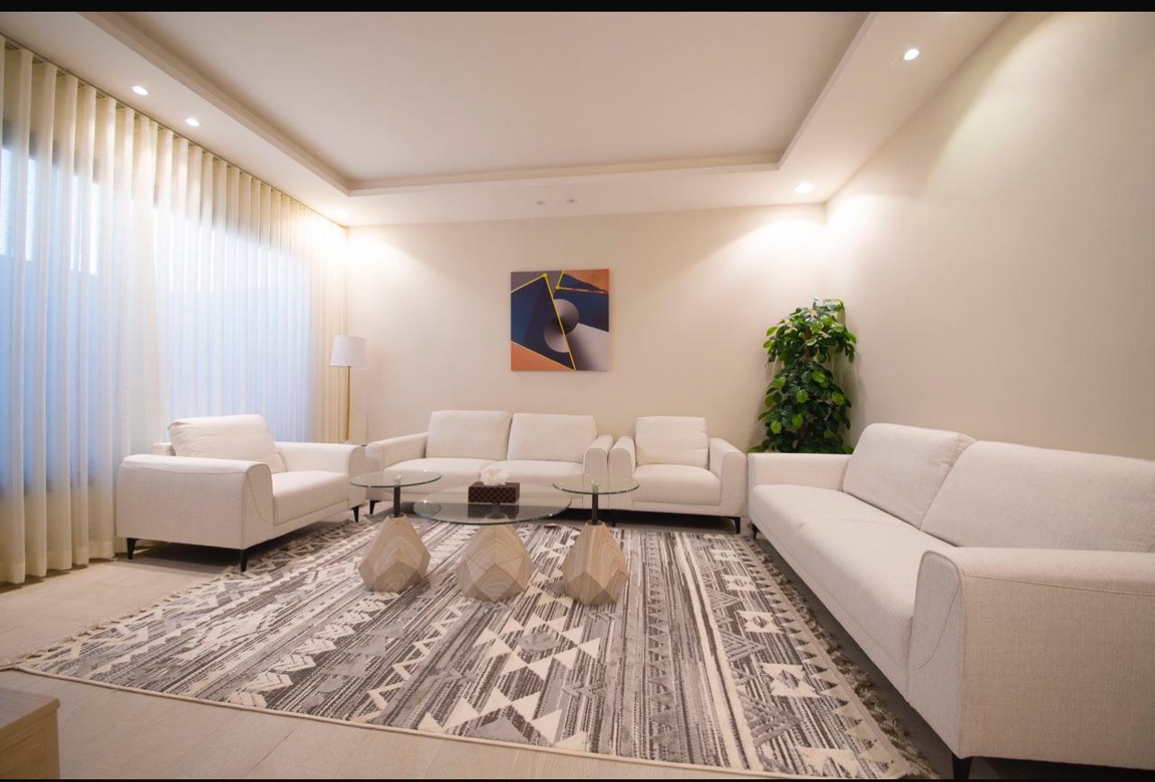 شقه فاخره وأنيقه في حي عرقه 9