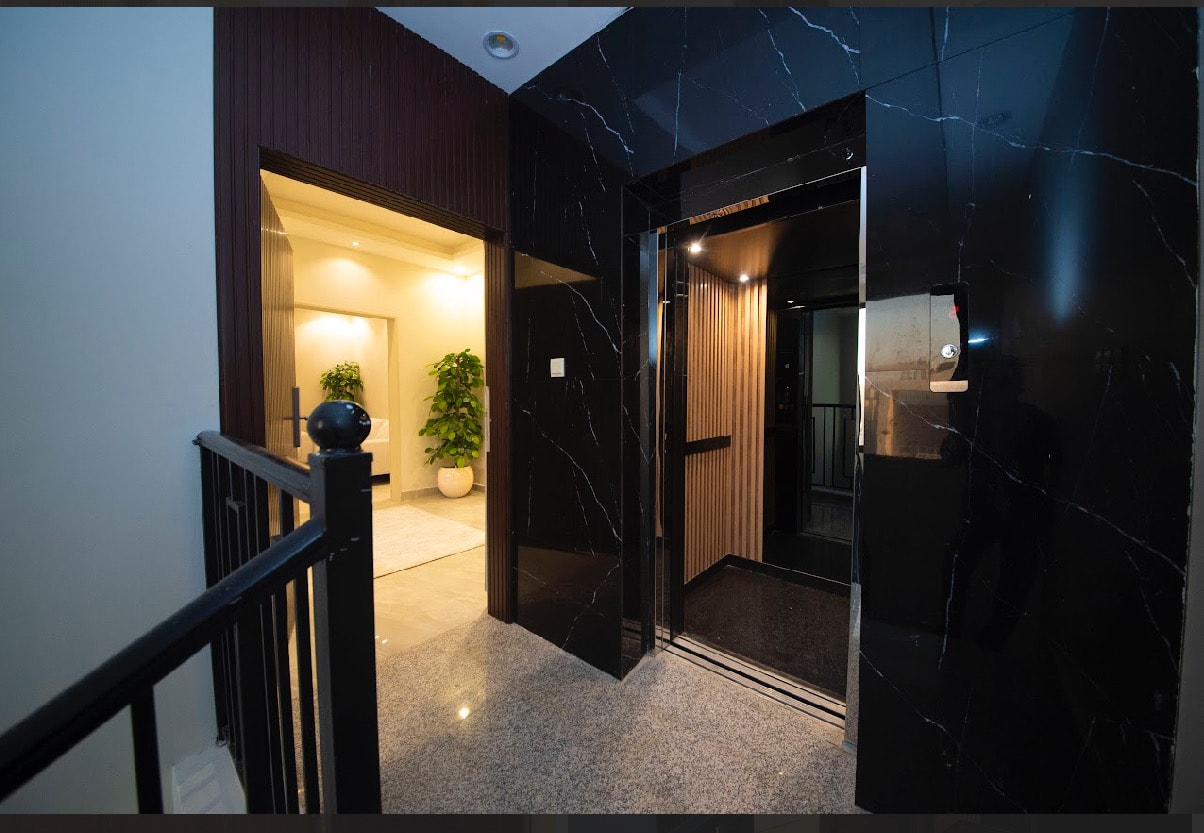 شقه فاخره وأنيقه في حي عرقه 10