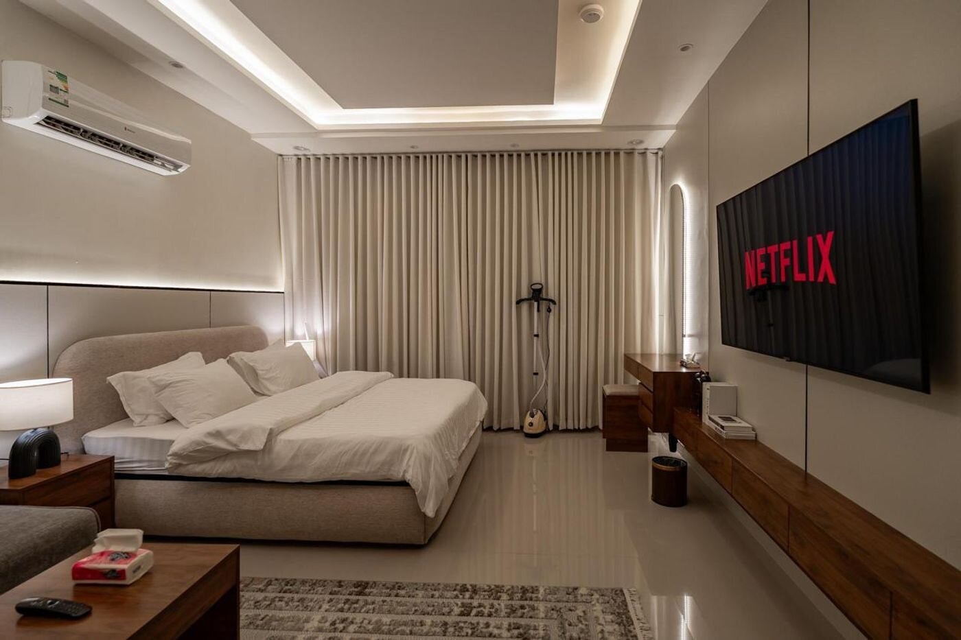 Cozy and Comfy Apt 7