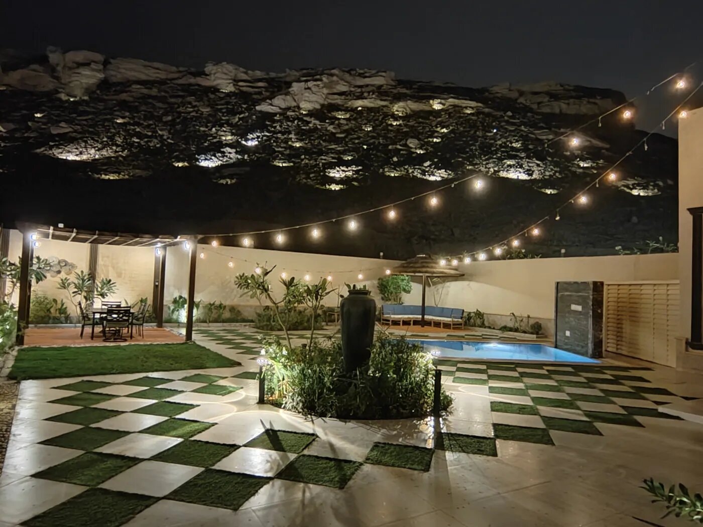 شاليه بمسبح خارجي 10