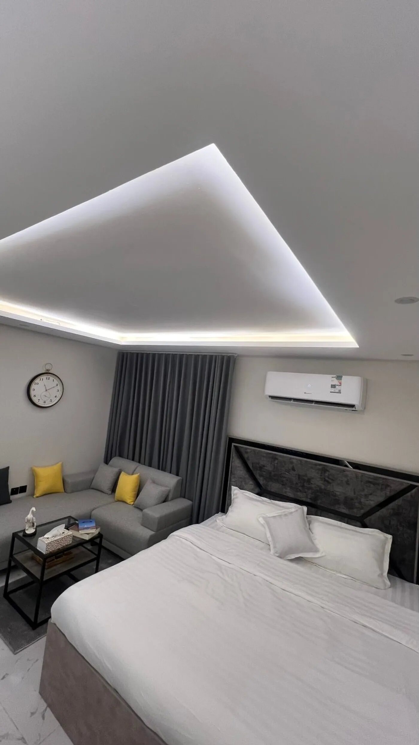 استديو بسرير ماستر 3