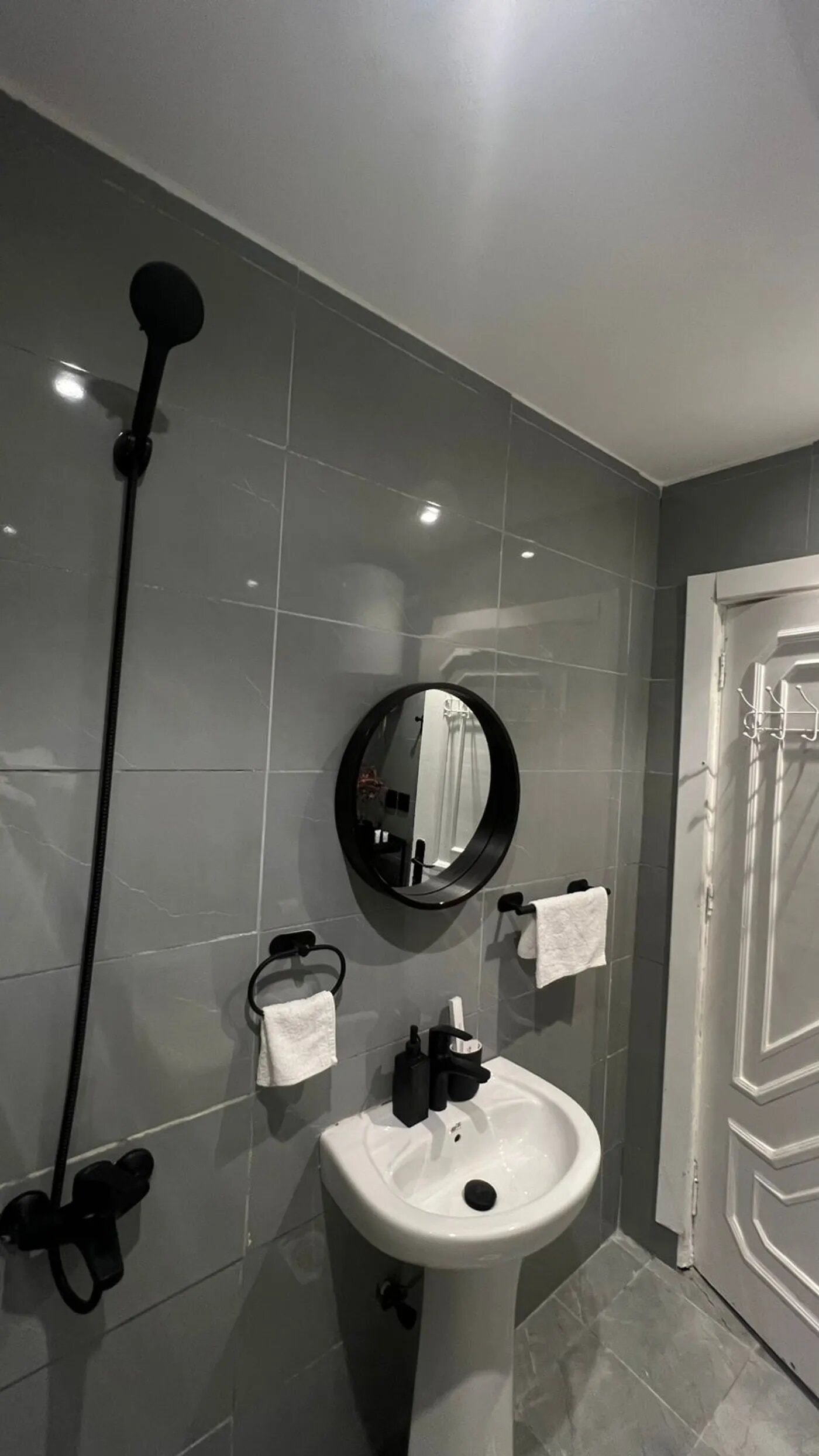 استديو بسرير ماستر 10