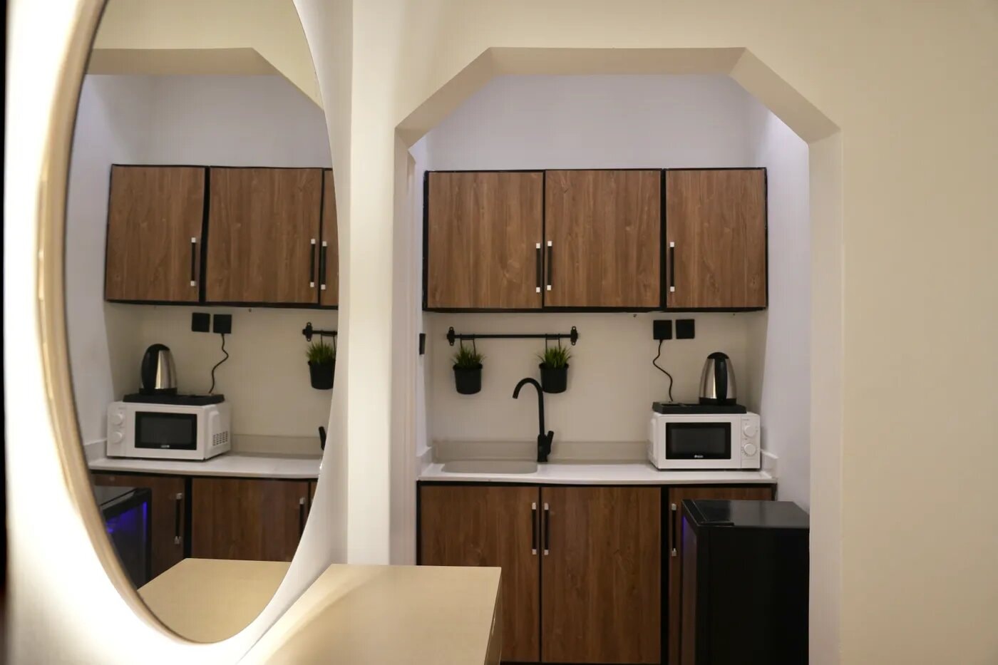 استديو بأثاث مريح 5