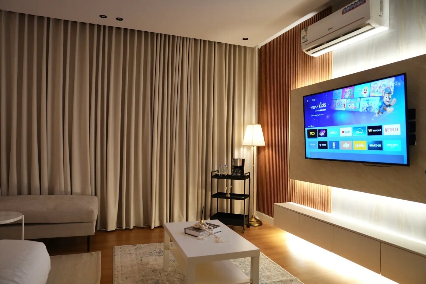 استديو بسرير ماستر 3