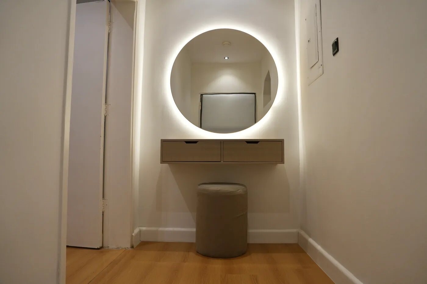 استديو بسرير ماستر 7