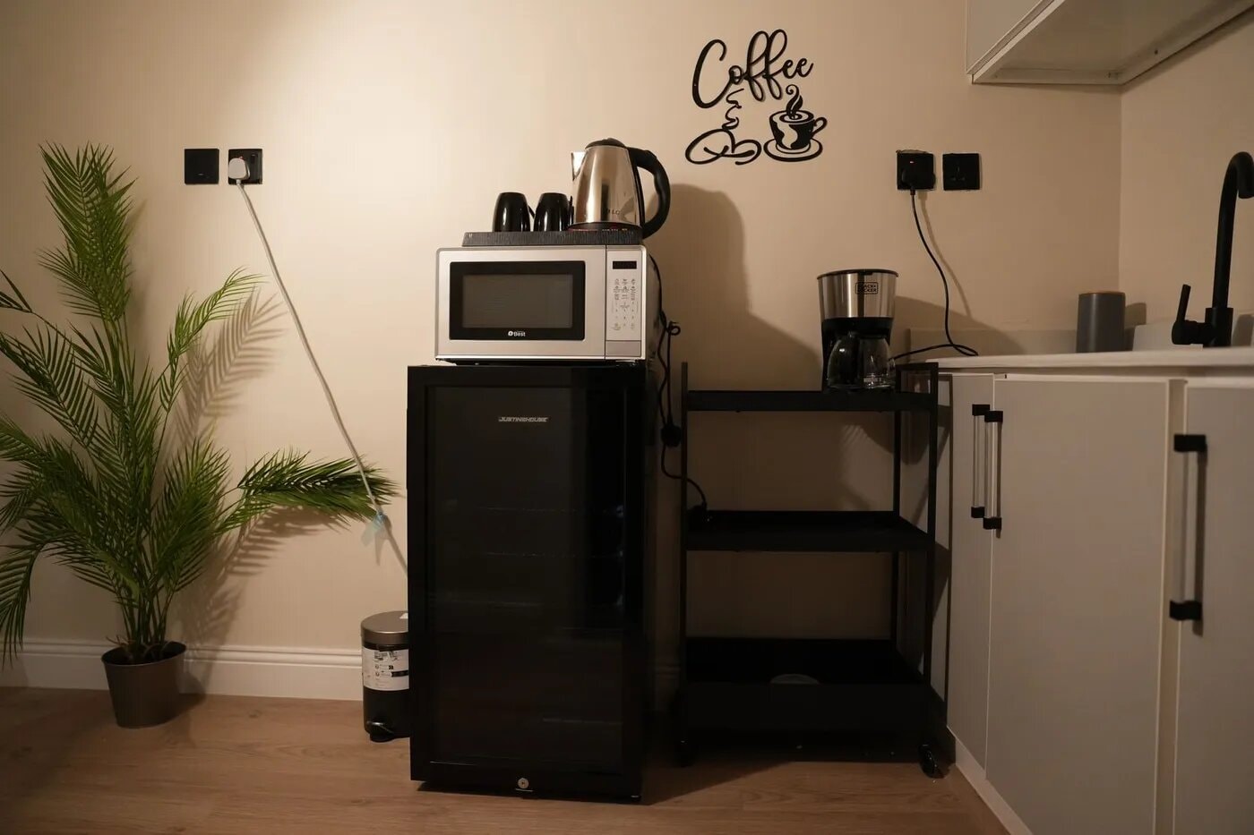 استديو بسرير ماستر 8