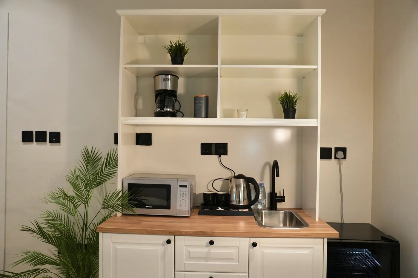 شقة بغرفة نوم وصالة 9