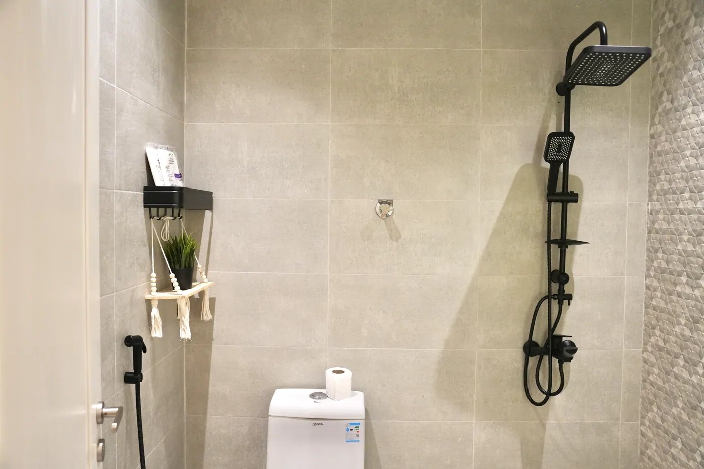 شقة بغرفة نوم وصالة 10