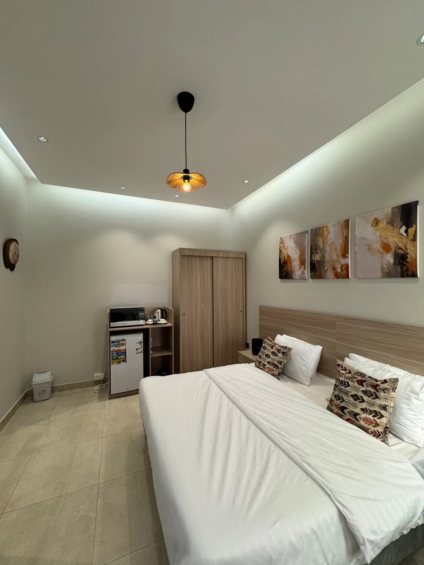 استديو بسرير ماستر 3