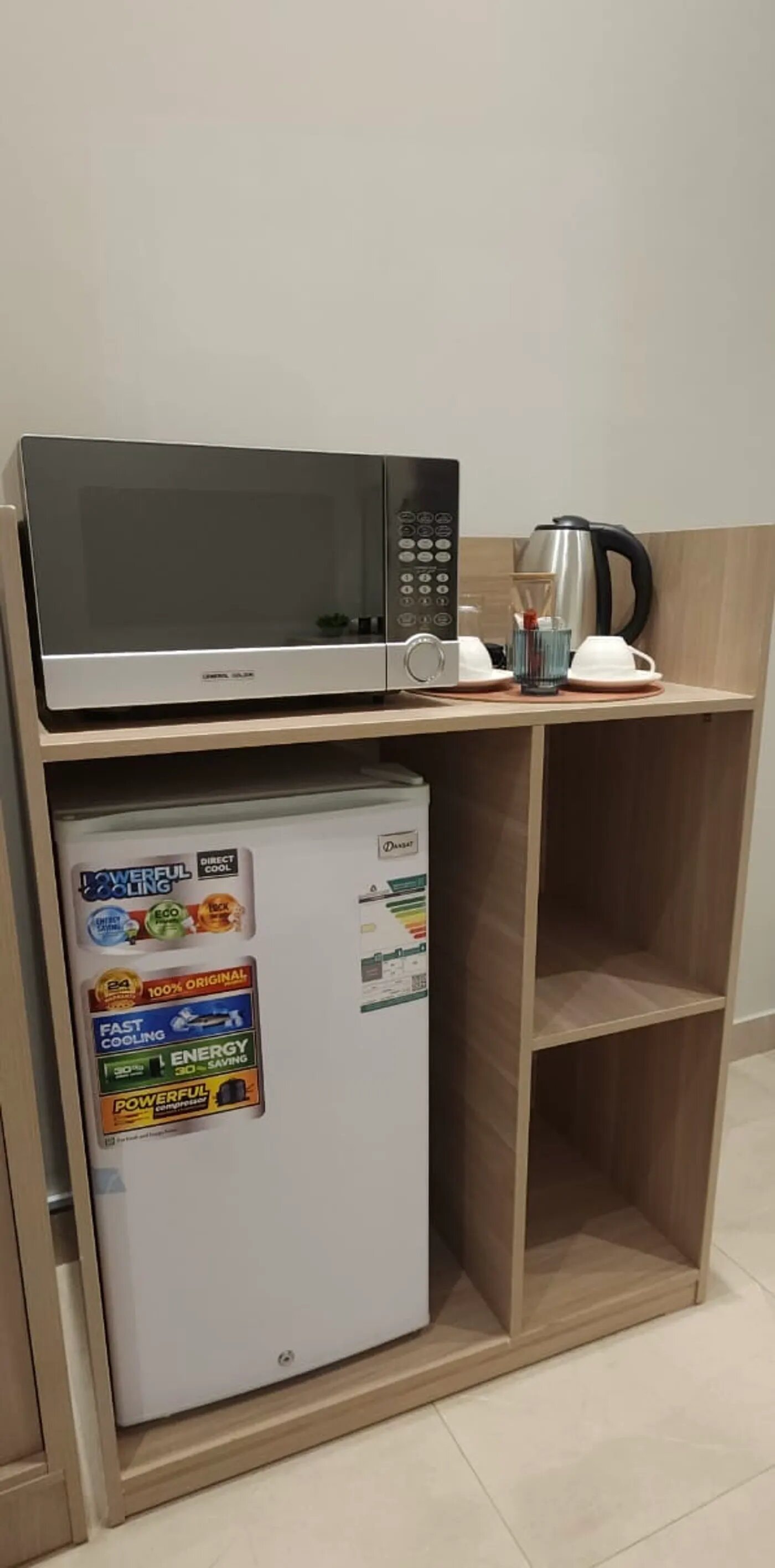 استديو بسرير ماستر 6