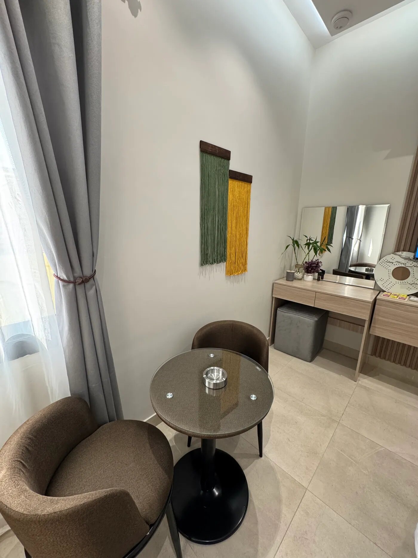 استديو بسرير ماستر 9