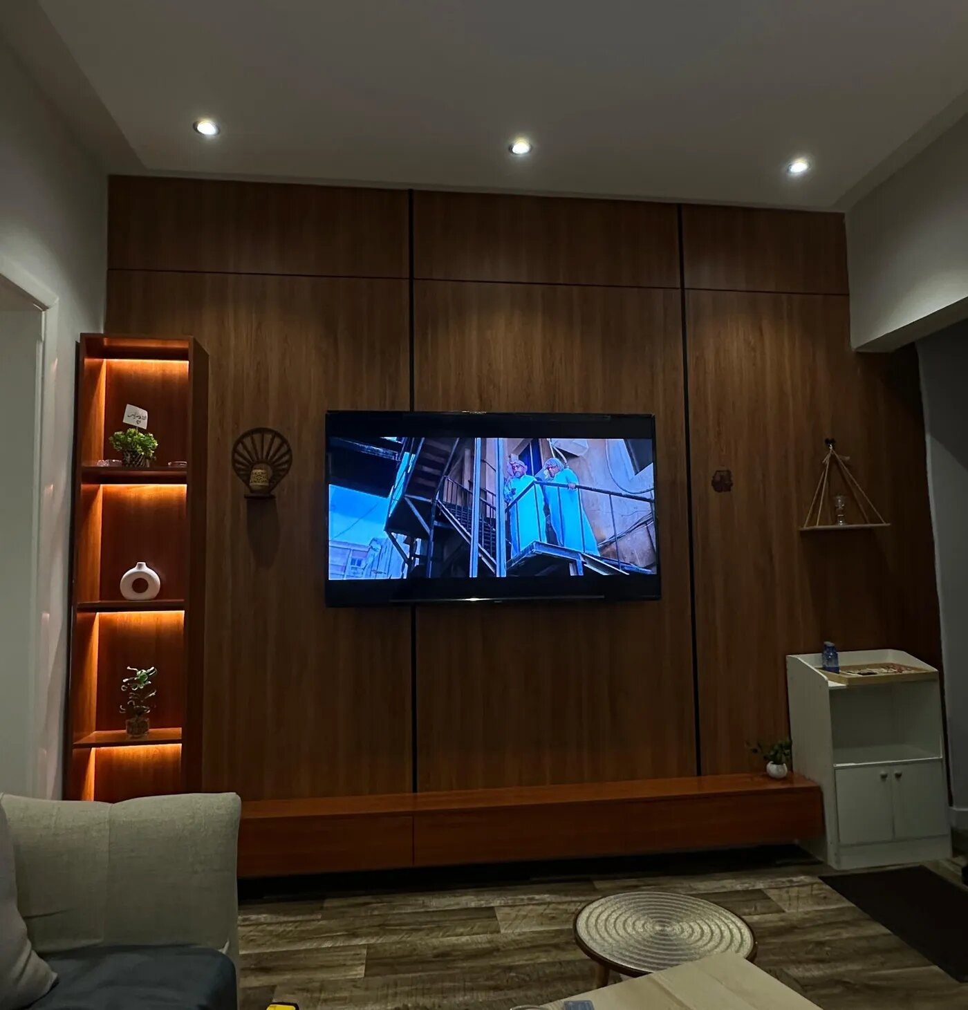 شقة بغرفة معيشة ونوم 3