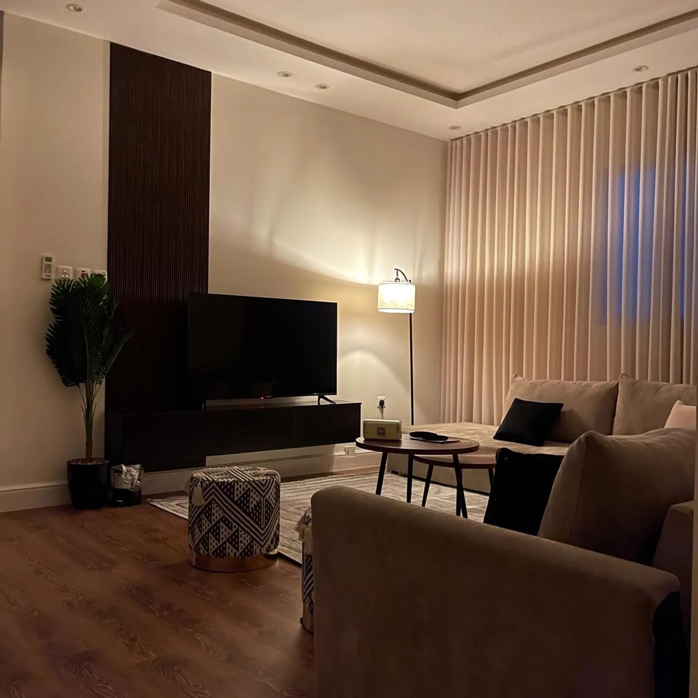 شقة بثلاث غرف وصالة 3