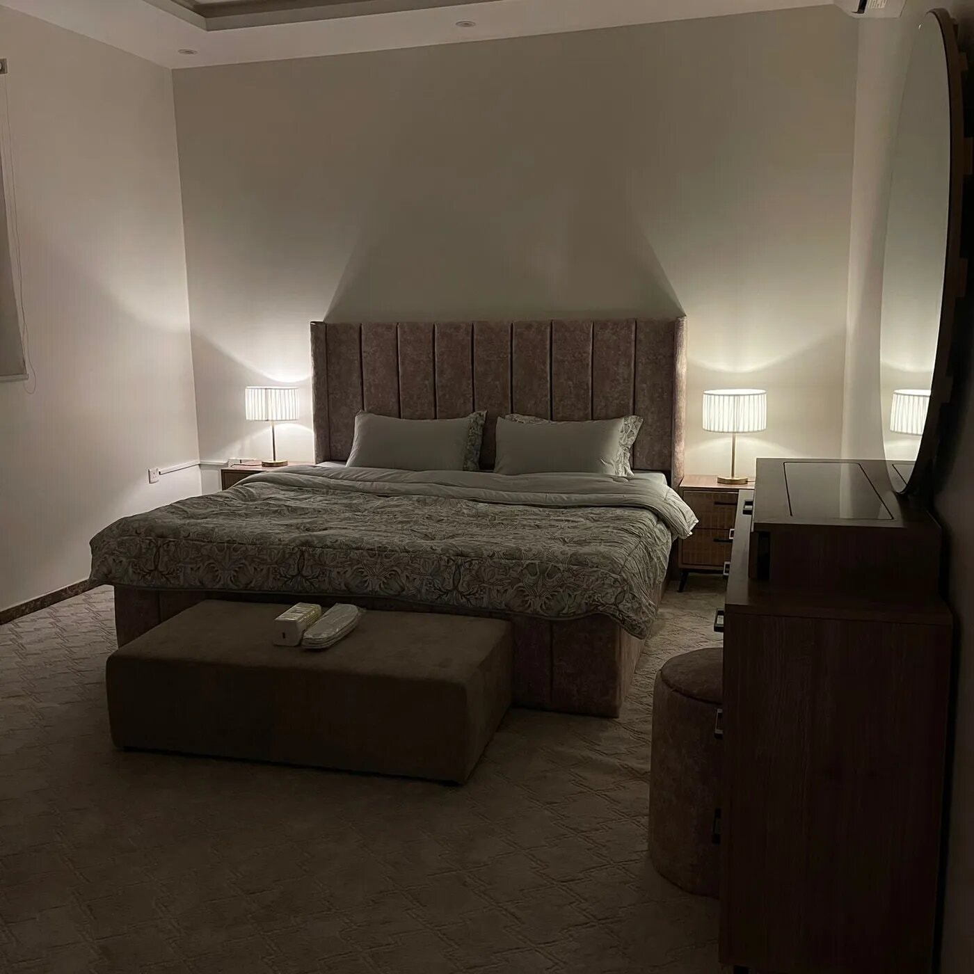 شقة بثلاث غرف وصالة 6