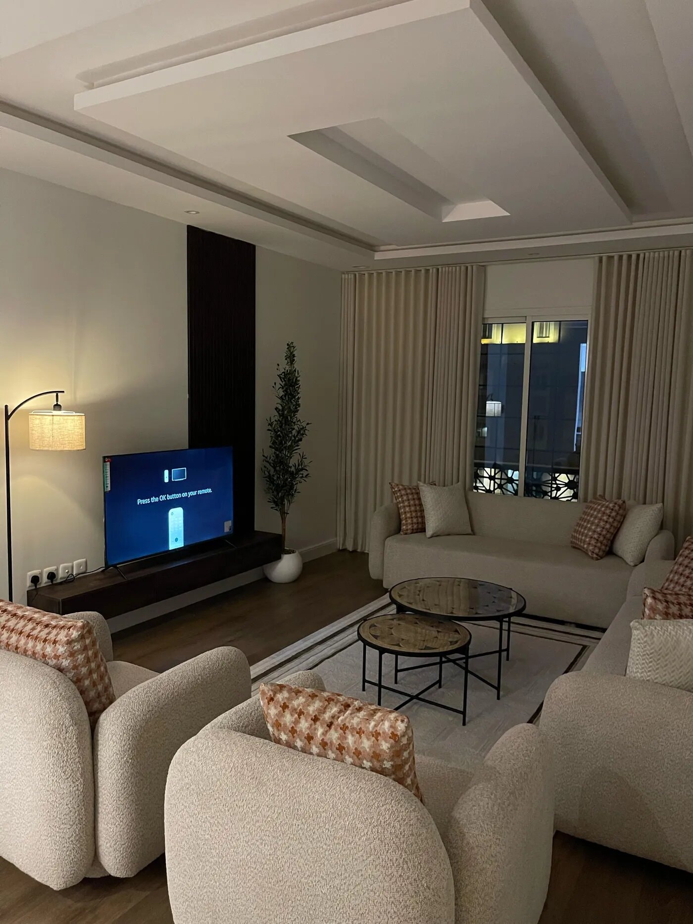 شقة بغرفتين وصالة 4