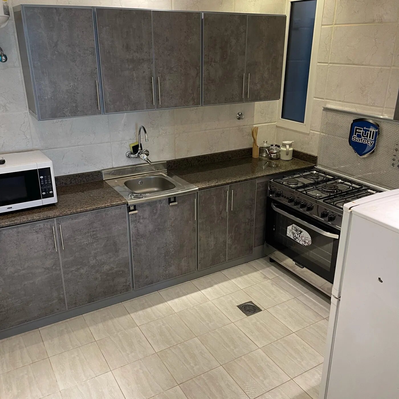 شقة بغرفتين وصالة 9