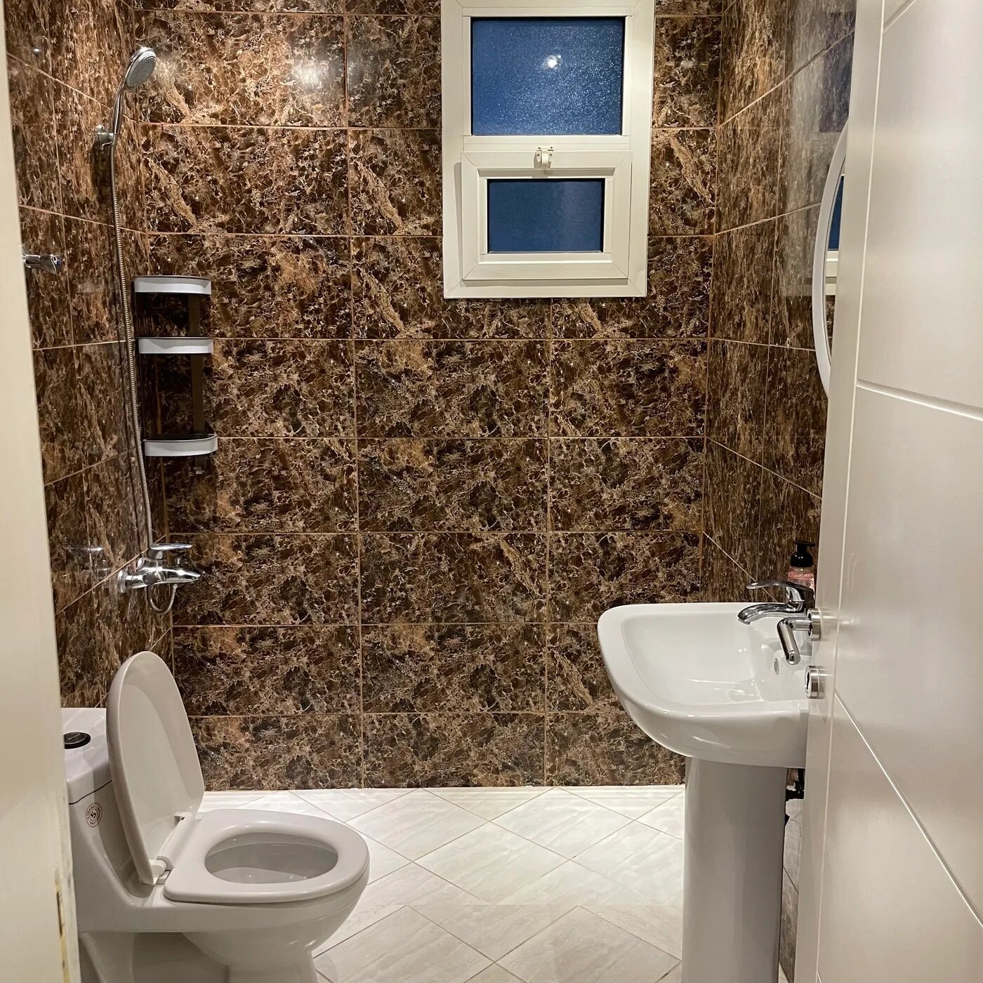 Apartment in Almalqa 9