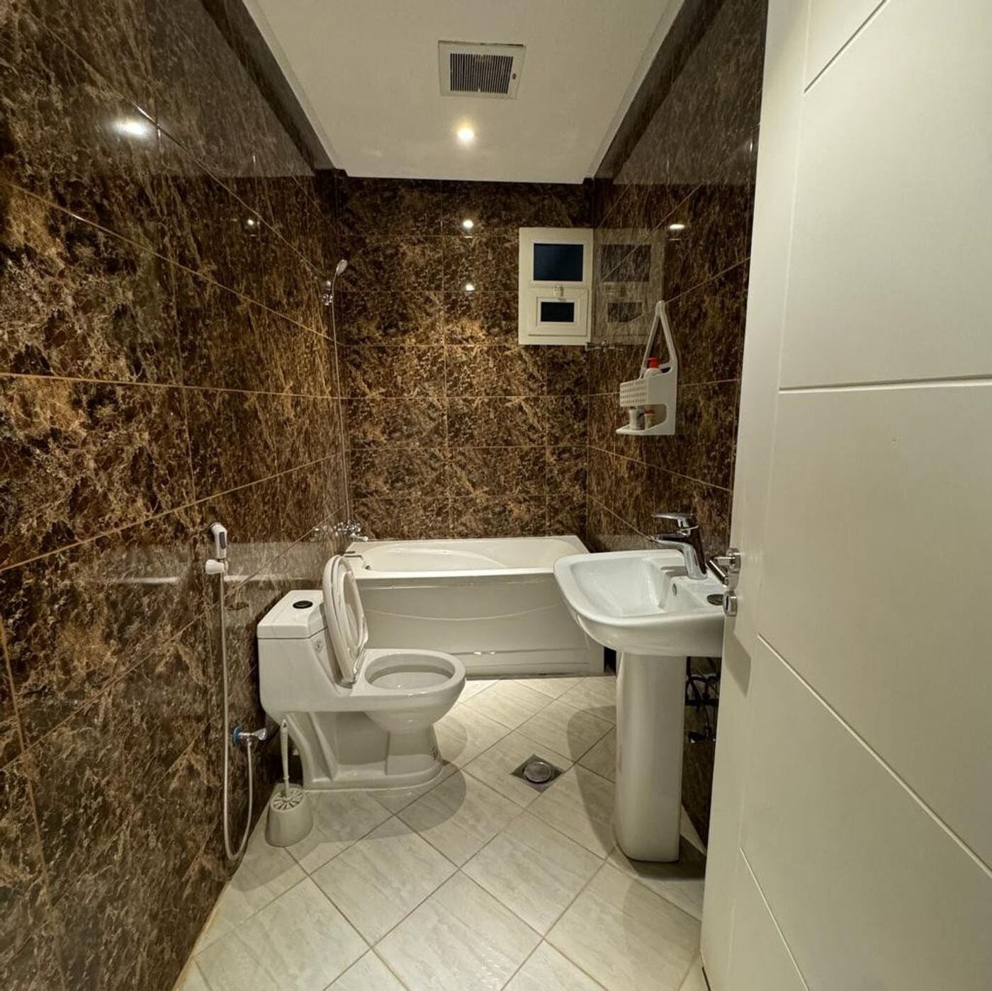 Apartment inAlmalqa2 11