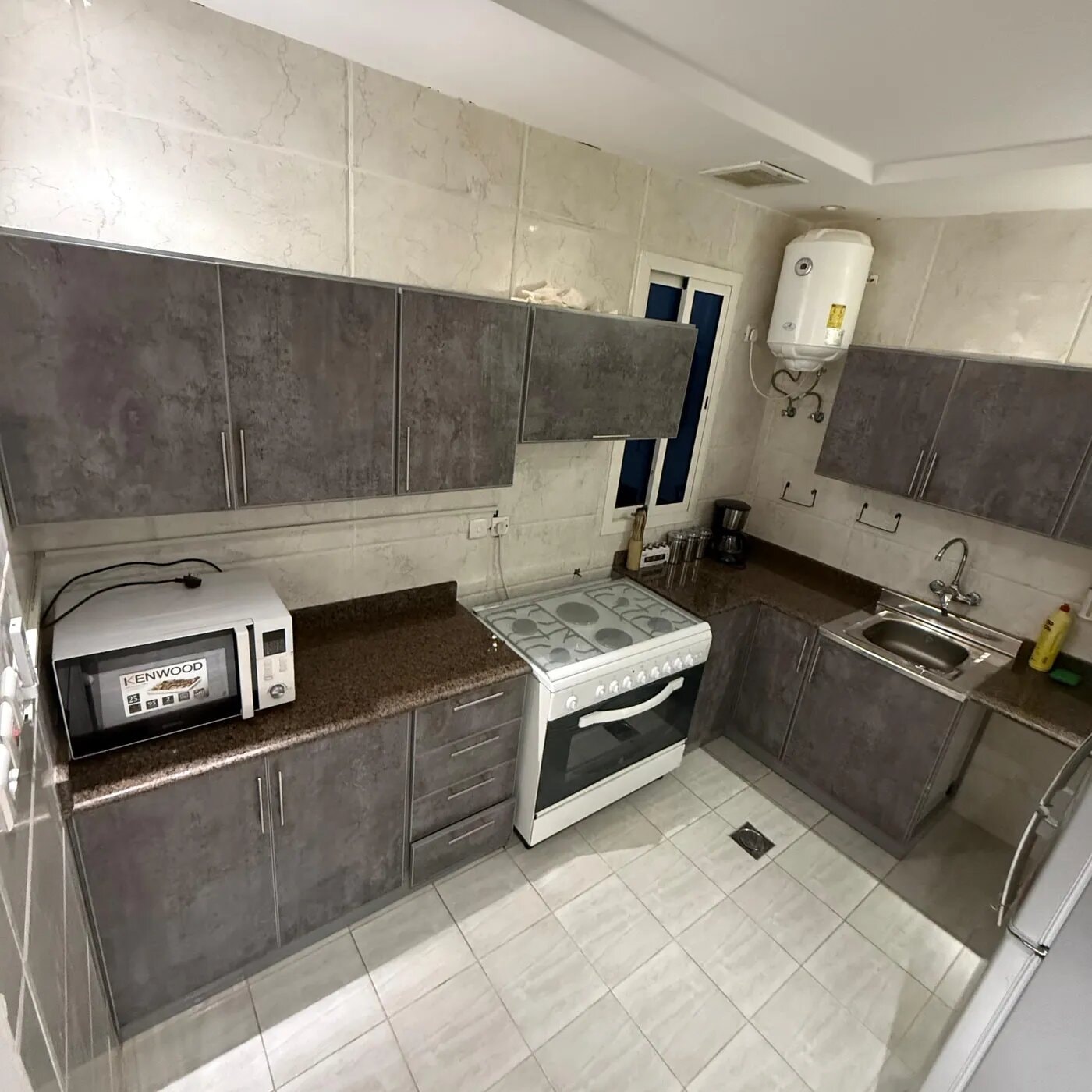 شقة بصالة أنيقة 10