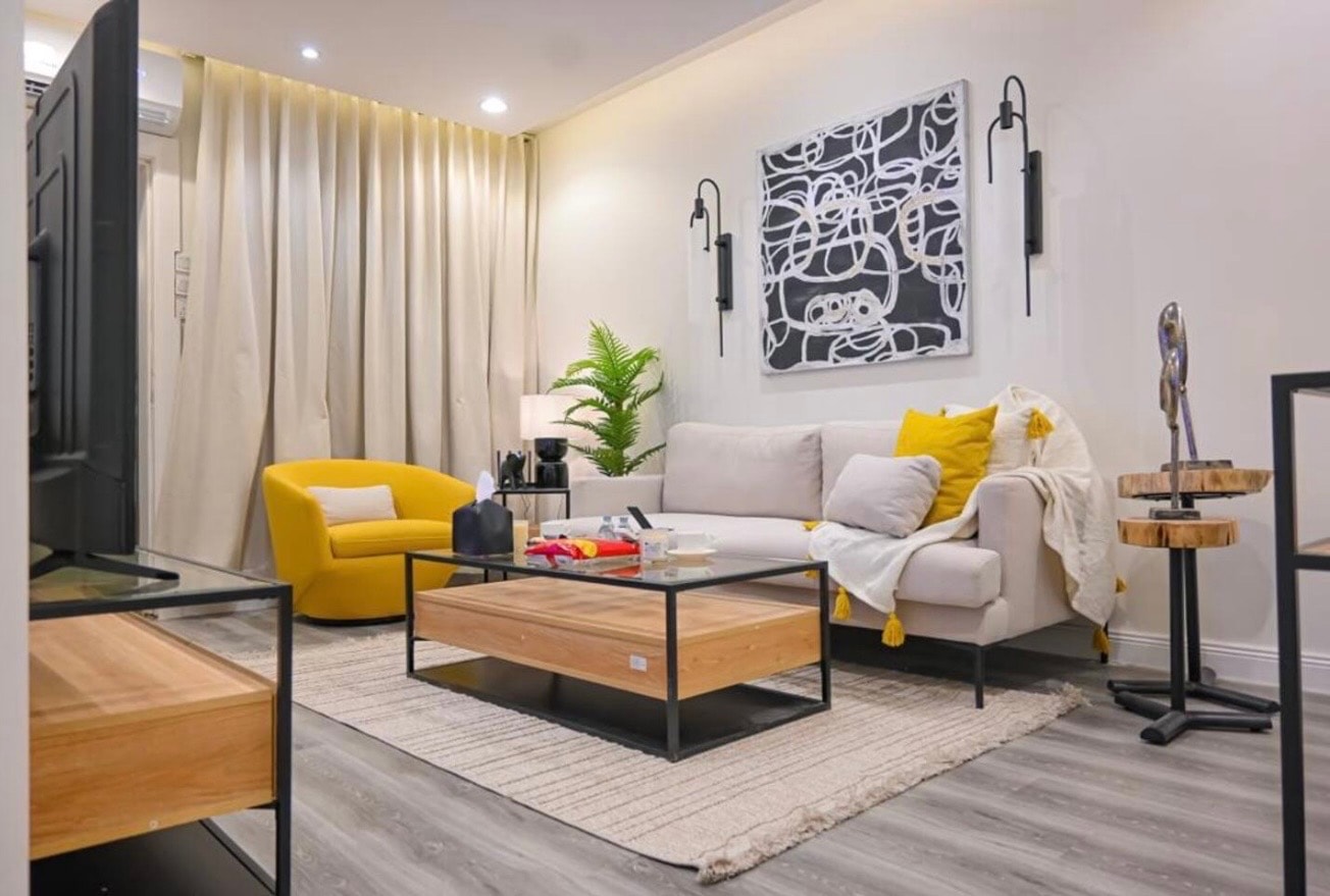 شقة فاخرة غرفة وصالة دخول ذكي حي الملقا 2