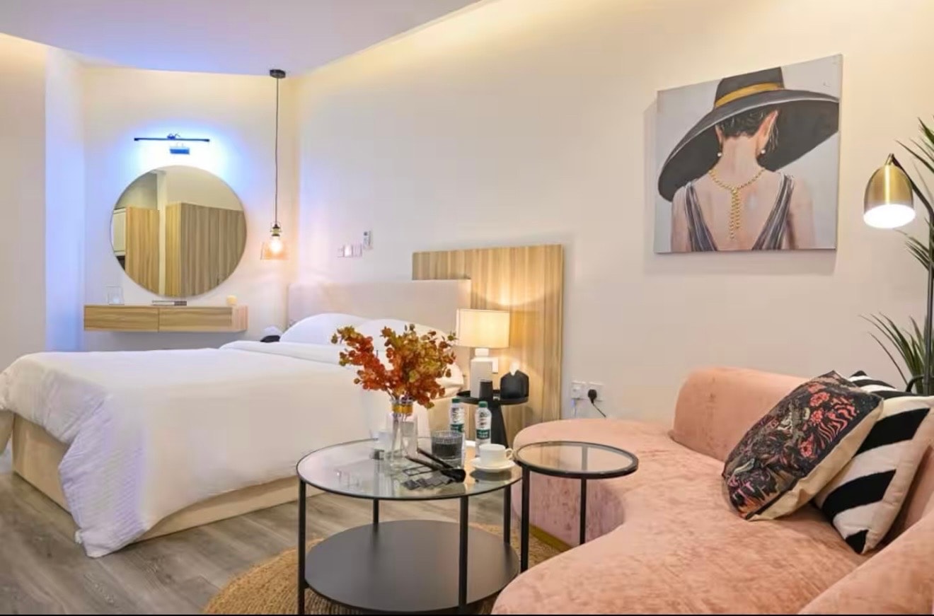 استديو فاخر بغرفه نوم وبجلسة فناء خارجية 3