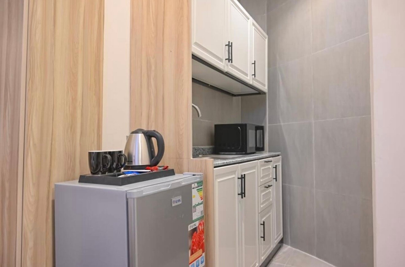 استديو فاخر بغرفه نوم وبجلسة فناء خارجية 6